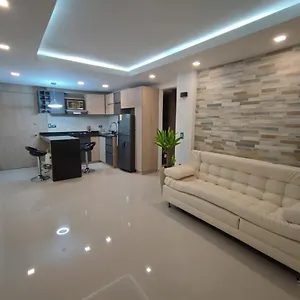 Moderno El Laguito Junto Al Mar 705 Apartamento